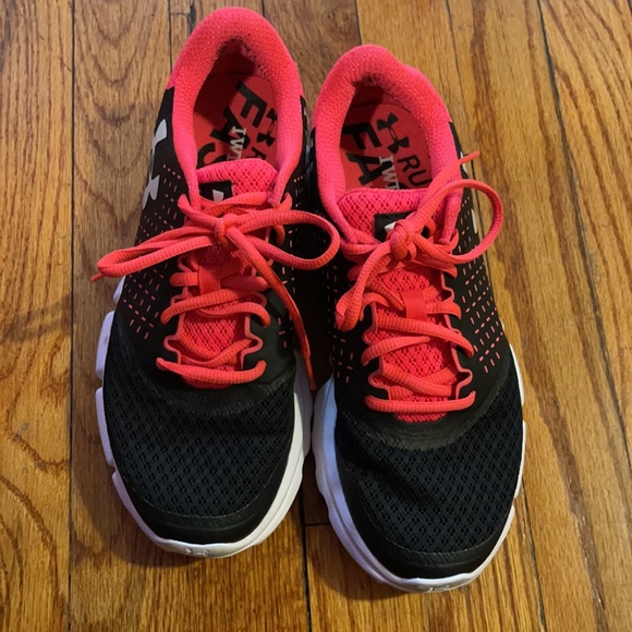 Shoe size 8w - Picture 2 of 3